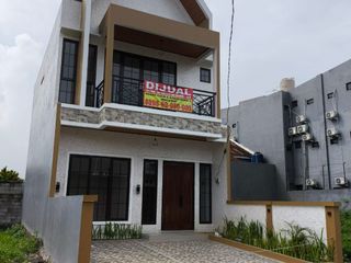 Sentul - 100% Baru SIAP HUNI 4 Kamar 1 Km dari AEON Sentul City Bogor