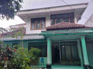 dijual rumah didaerah cisadea sayap suprarman bandung
