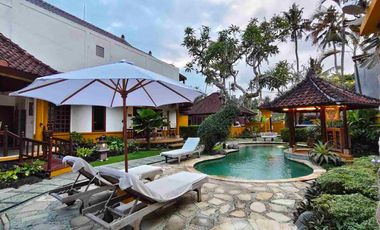 Villa Tropis Dengan Sentuhan Balinese di Pantai Saba Gianyar