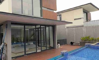 Jual Rumah Mewah 3 Lantai
LYNDON Nava Park BSD