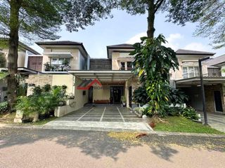 Rumah Modern Minimalis Dalam Cluster Besar Di Lebak Bulus