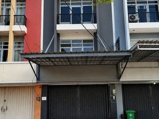 Ruko 3 Lantai di Kota Harapan Indah Bekasi. Jual dan Sewa
