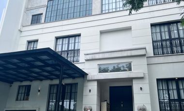 Dijual Rumah mewah BGM PIK uk600m2 4lt Furnished American Style at Jakarta Utara