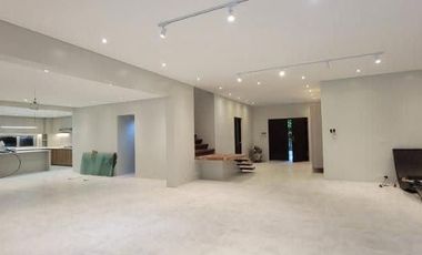Renovated Premium House and Lot with Pool and Garden For Sale Dasmariñas Makati