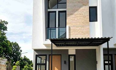 Dijual BU Rumah Baru Di Provence Suite BSD City Hoek Hadap Selatan