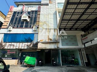 ANA RUKO UK 4X15M DI JALAN RAYA ANGKE