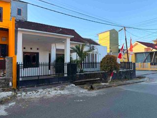 Rumah Hook Nyaman, Aman dan Asri