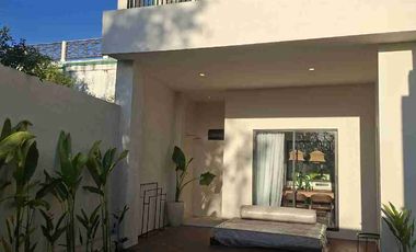 Villa Baru 2lt Furbished lokasi Jl Melangkaja Kutuh, Kuta selatan. area investasi.