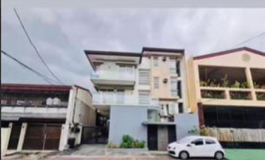 3 Storey House & Lot in Stella Maris Kaptilyo Pasig near Megamall / Shangri-La : OK for Financing