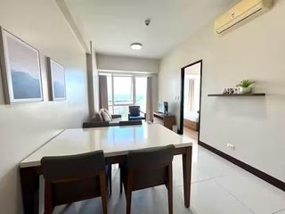【For SALE】8 Newtown  Boulevard 10th floor 1BR with Bathtub, Balcony  and with Great Seaview