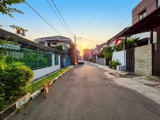 Dijual Rumah tua (hitung tanah) di lokasi strategis Kayu Putih, Jakarta Timur