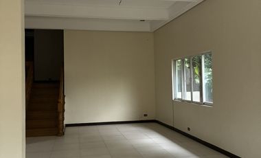 for Sale: Spacious 5BR House & Lot at Valle Verde 2