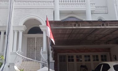Dijual Rumah PIK Cluster Florence Uk 8x20m2 3+1kt Furnished at Jakarta Utara