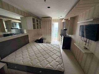Sewa Studio Tower Geranium diatas Alfamart Bassura City Apartemen