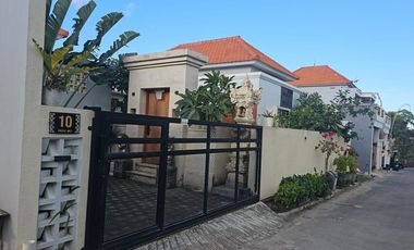 VILLA MODERN MINIMALIS 1 LANTAI DI BUKIT TINGGI MENGWI BADUNG DEKAT TAMAN