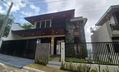 4 Storey Luxury Residence for Sale in Woodsgate Square, Baguio City