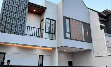 JUAL Cepat Semi Apartmen 10 kamar Lokasi Strategis untuk investasi area Magwoharjo Sleman Yogyakarta.