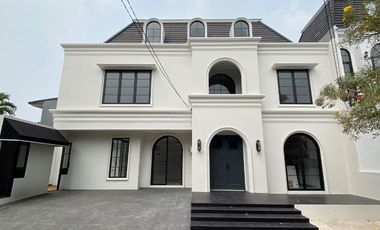 Dijual Rumah Mewah Brand New Ada Swimming Pool dan Fasilitas Kitchen Set Lokasi Strategis Dekat Bxc Mall di Bintaro Tangsel Gb 18996