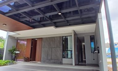 EXCLUSIVE! Tropical Modern House Brand New Nyaman Discovery Bintaro Sektor 9 Tangerang Selatan LT 170 5 KT Harga Menarik!