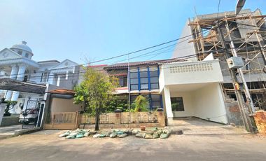 Rumah 2 lantai di cluster terdepan Harapan Indah Regency