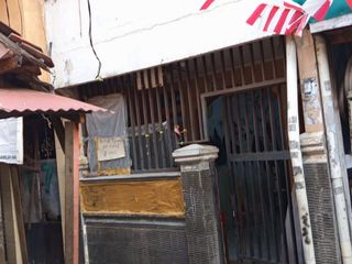 Disewakan Rumah 3 Lantai daerah Roxy Unfurnished - Jakarta Pusat