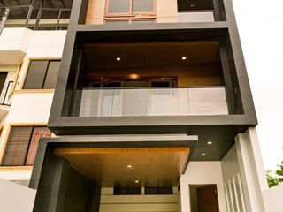 3 Storey Private House For Sale At Consolacion Cebu