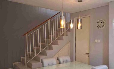 Zimbali Costa 2 lantai minimalis NEW 90% Furnish Murah Surabaya Timur