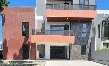 Jual Rumah Mewah Hook 3 Lantai Alam Sutera Palmyra Tangerang Selatan