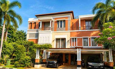 RUMAH 3 LANTAI HOOK DI GADING PARK VIEW KELAPA GADING