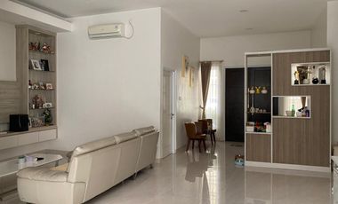 Dijual rumah rapi siap huni di Alam Sutera dekat Mall Living world