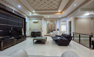 Dijual Rumah Mewah di Taman Palem Lestari