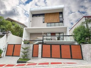 FOR SALE: Brand New 4BR House with Roof Deck at White Plains Village