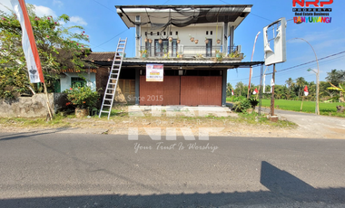 Dijual Rumah + Ruang Usaha Hook 2 Lantai di Kaligondo, Genteng - Banyuwangi