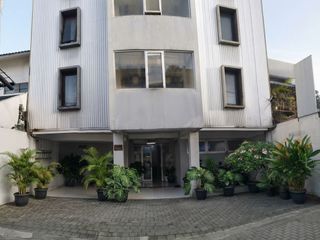 DIJUAL GEDUNG 5 LANTAI DI PUSAT JOGJA! Cuma 5 Miliar Nego, Lokasi Strategis Banget!