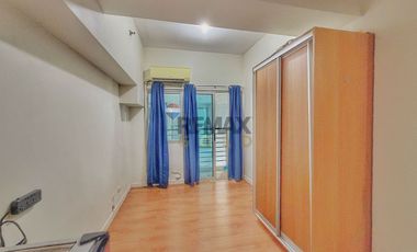 For Sale : Corner Studio with Balcony in Eton Tower Makati
