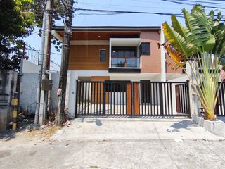 2 Carport 4 Bedrooms Townhouse for Sale in BF Resort Village Las Pinas - JB