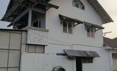 Dijual Dan sewa Gudang Besar Berlokasi Di Jalan Parangtritis Dekat ISI