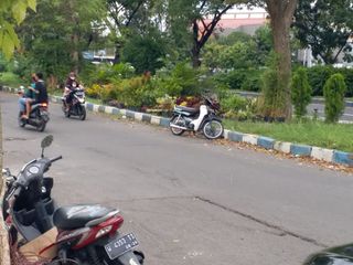 JUAL / SEWA TANAH Lokasi KOMERSIL Raya Juanda Sisi Utara,