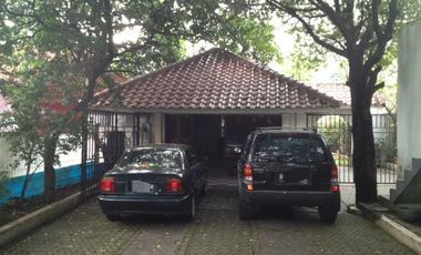 Rumah besar di cipete kebayoran baru jakarta selatan