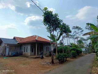 DIJUAL TANAH BONUS RUMAH SIAP HUNI UDARA SEJUK 630 MDPL  19 MENIT DARI TOL DARANGDAN