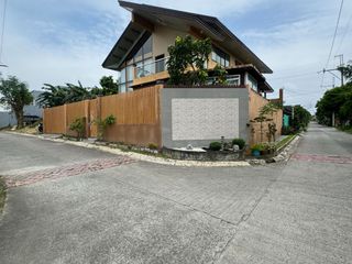 Fully Furnished 5BR Corner House and Lot with Solar in Town and Country, Dasmarinas