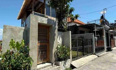 Rumah Tropis Industrial di Batubulan Gianyar