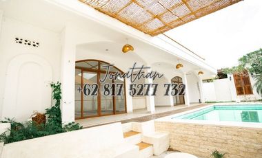 VILLA BRAND NEW DIJUAL TANAH LUAS DI BABAKAN CANGGU - VSKT