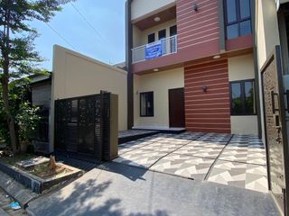 DIJUAL RUMAH MURAH DI BEKASI TIMUR REGENCY LOKASI CLUTER NYAMAN,BEKASI