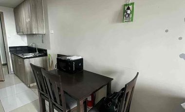 For Sale 1BR unit with 4 Parking