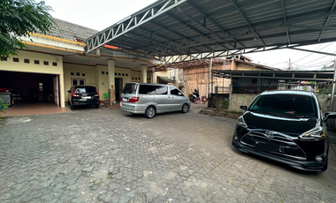 Kapasitas lahan Parkir Lega Rumah 2 Lantai di Pejaten Jaksel BS-19102