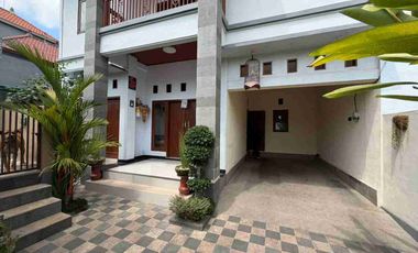 Jual Rumah 2lt dekat Terminal Mengwi tabanan area Hunian yg strategis di areanya.q
