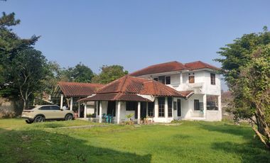 Dijual Villa Luas di Cisarua Puncak Bogor, LT 1.270 m², SHM – Rp2,5 Miliar