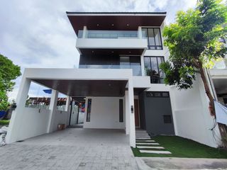 3 Storey House And Lot For Sale In Brgy.Concepcion Uno Marikina City-ND