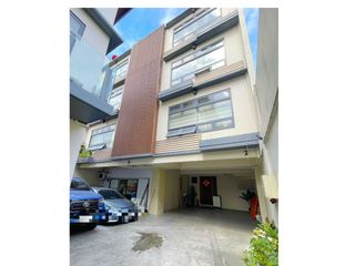 For Sale 4 Storey Preowned Modern Townhouse in New Zañiga, Mandaluyong City. KSA